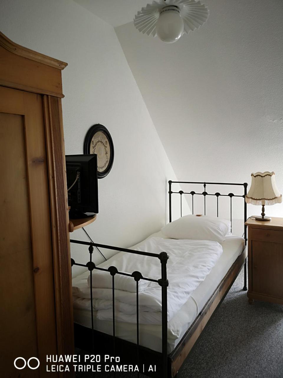Hotel Zur Post Dabringhausen - Contactless Self Check-In Wermelskirchen Exterior foto